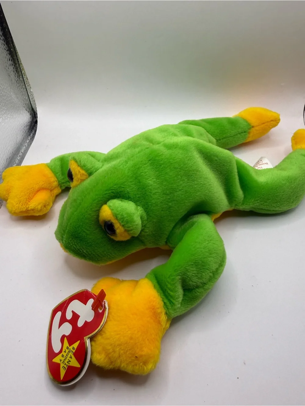 Ty Beanie Babies Frog Smoochy October 1, 1997 Green NWT Clean